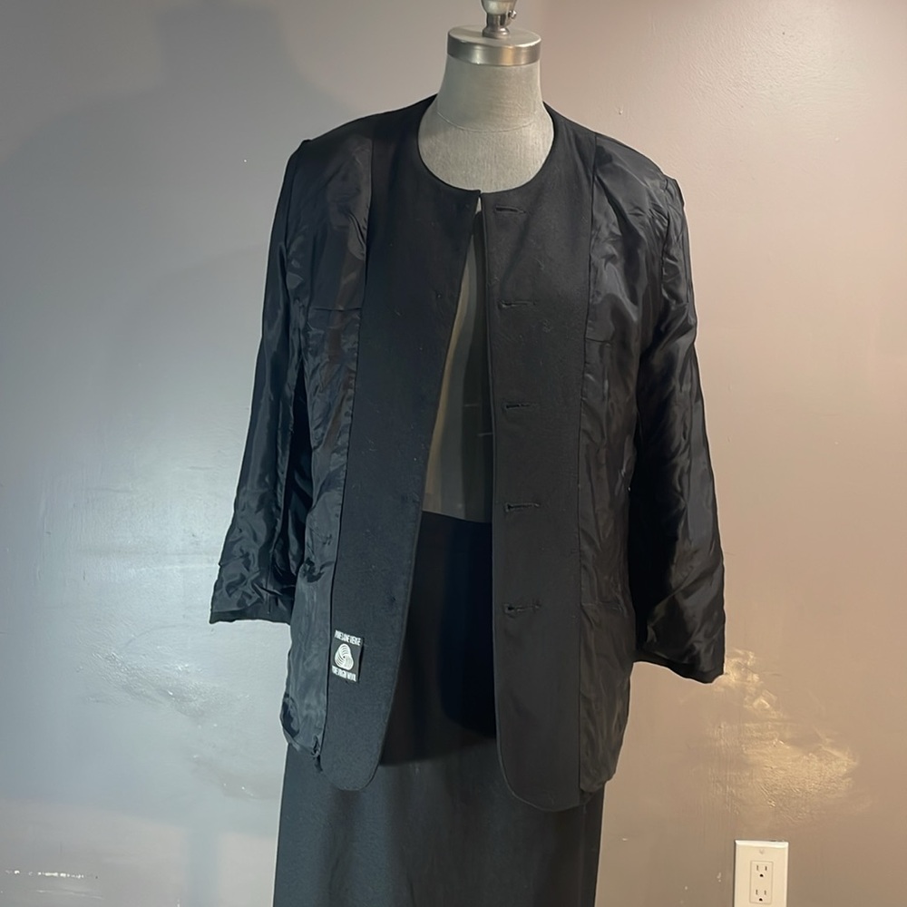 Pure Virgin wool black Womens suit size 12 MADE IN CANADA fully lined suit - Picture 11 of 17